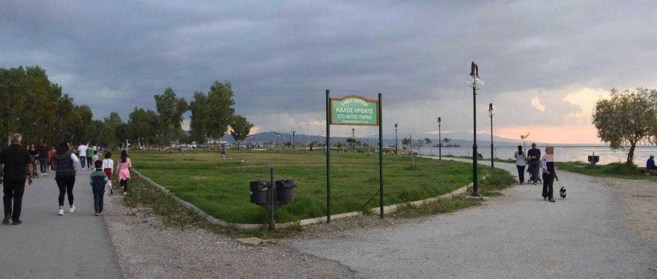 Oikiastudios2 Patras Luaran gambar