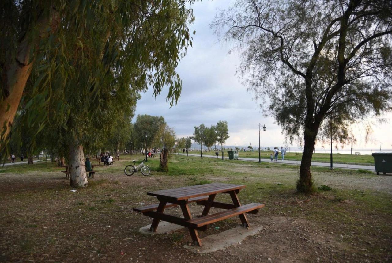 Oikiastudios2 Patras Luaran gambar
