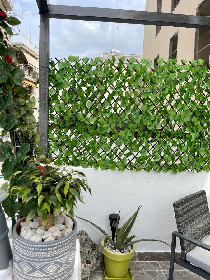 Oikiastudios2 Patras Luaran gambar